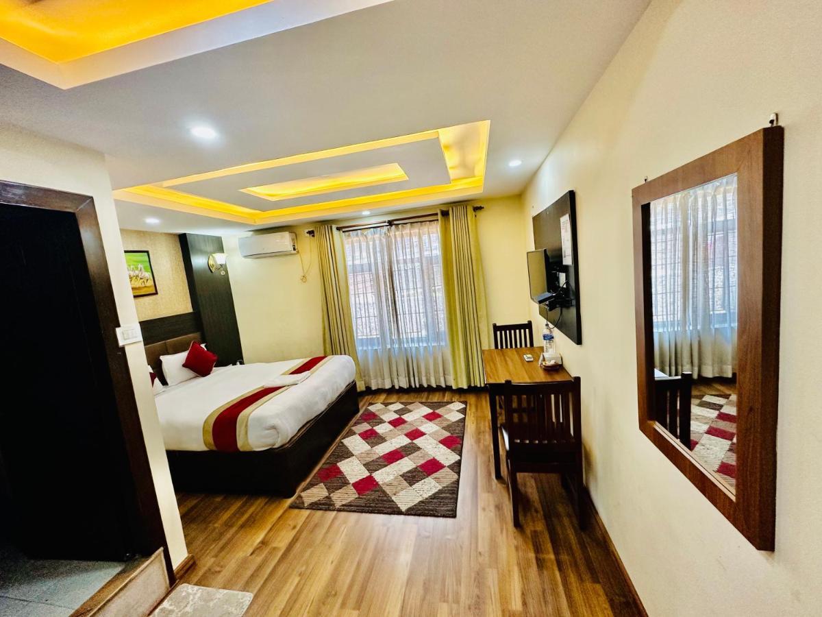 Hotel Airport Deepshree Kathmandu Buitenkant foto